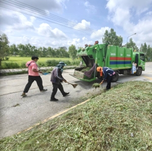 เทศบาลตำบลตาดทอง ลงพื้นที่ดำเนินการโครงการ “จัดระเบียบท้องถิ่น 1 อปท 1 ถนนสวย ปลอดภัย” ประจำปีงบประมาณ 2568 (กิจกรรมต่อเนื่อง ถนนอรุณฯ-ถนนแจ้งสนิทฯ ช่วงที่ 1)