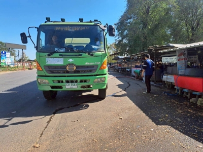 กองสาธารณสุขและสิ่งแวดล้อม ร่วมกับ งานป้องกันฯ สำนักปลัด เทศบาลตำบลตาดทอง ทำความสะอาดบริเวณคลองน้ำ และล้างตลาดสดเทศบาลตำบลตาดทอง ตำบลตาดทอง อำเภอเมืองยโสธร จังหวัดยโสธร