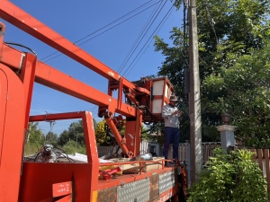 เทศบาลตำบลตาดทอง ลงพื้นที่ซ่อมแซมไฟฟ้าส่องสว่างสาธารณะในพื้นที่ตำบลตาดทอง อำเภอเมืองยโสธร จังหวัดยโสธร