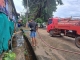 กองสาธารณสุขและสิ่งแวดล้อม ร่วมกับ งานป้องกันฯ สำนักปลัด เทศบาลตำบลตาดทอง ทำความสะอาดบริเวณคลองน้ำ และล้างตลาดสดเทศบาลตำบลตาดทอง ตำบลตาดทอง อำเภอเมืองยโสธร จังหวัดยโสธร