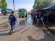 กองสาธารณสุขและสิ่งแวดล้อม ร่วมกับ งานป้องกันฯ สำนักปลัด เทศบาลตำบลตาดทอง ทำความสะอาดบริเวณคลองน้ำ และล้างตลาดสดเทศบาลตำบลตาดทอง ตำบลตาดทอง อำเภอเมืองยโสธร จังหวัดยโสธร